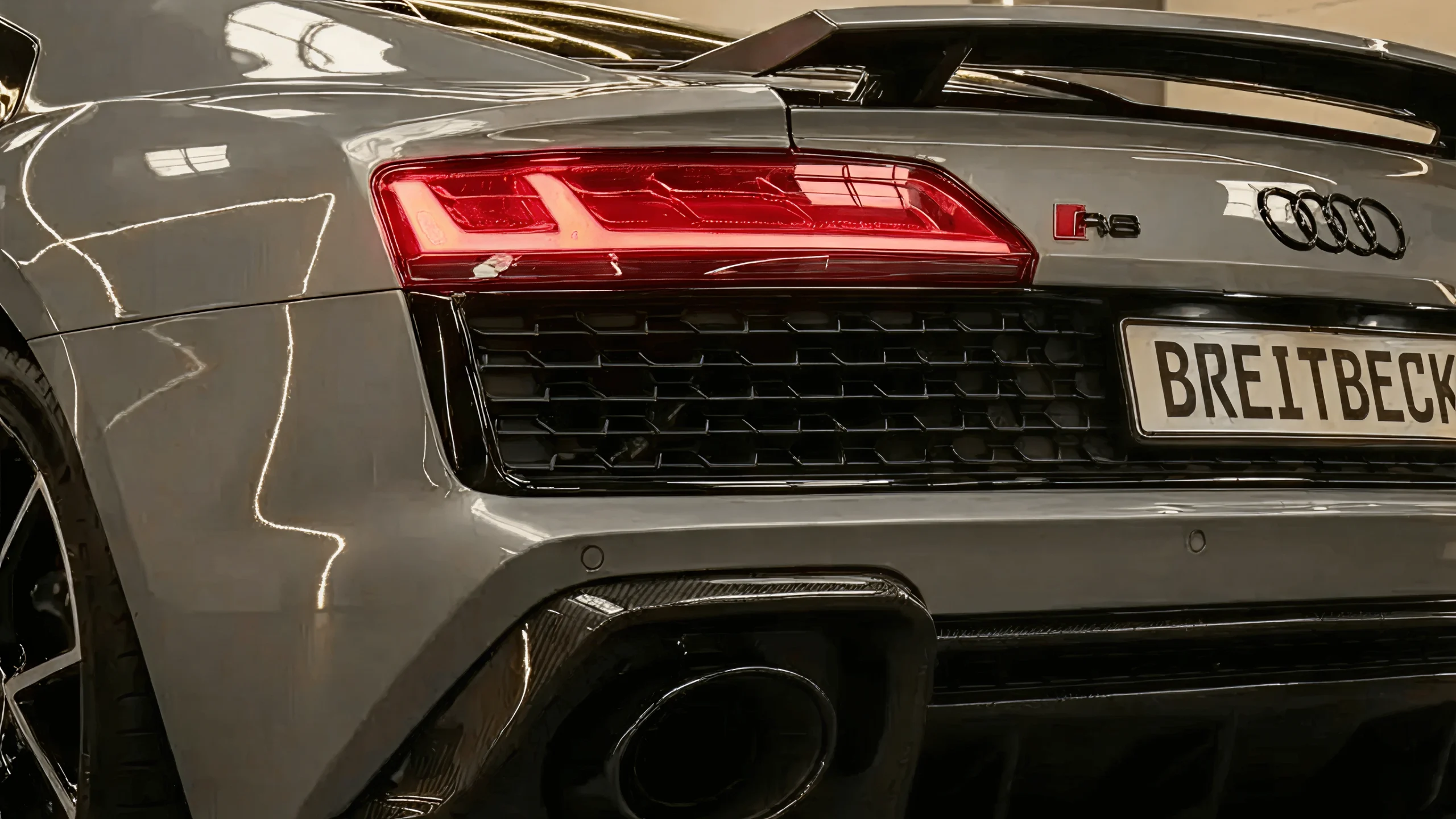 Audi R8