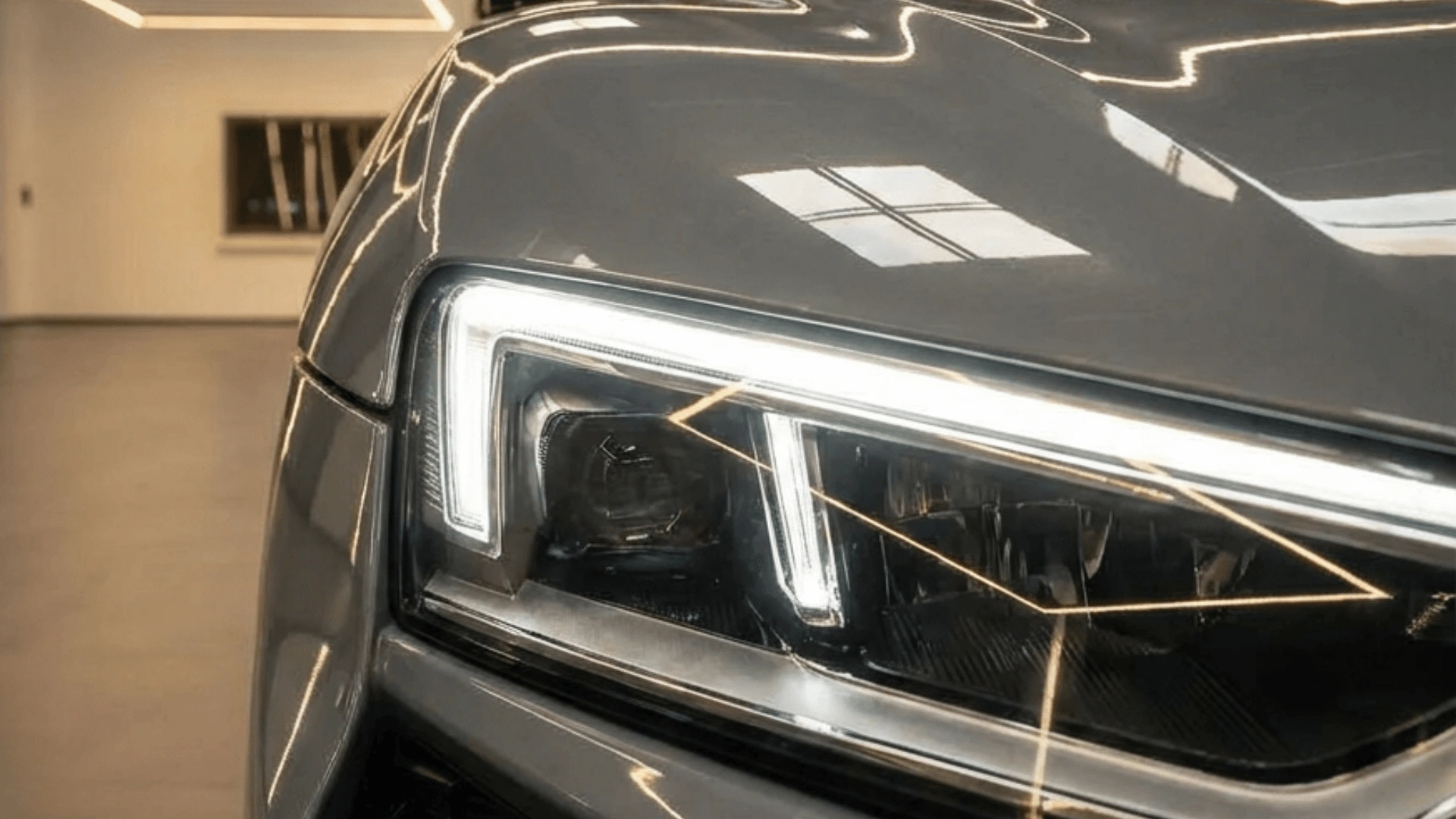 Audi R8 Frontscheinwerfer mit markantem LED-Design